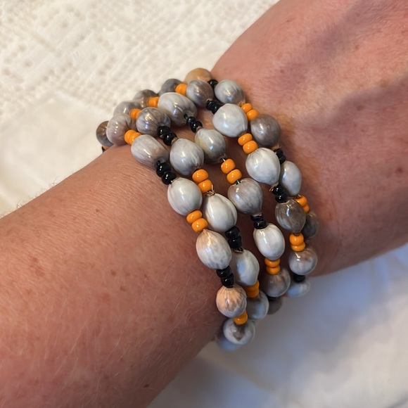 Masai seed bead bracelet - Picture 2 of 2